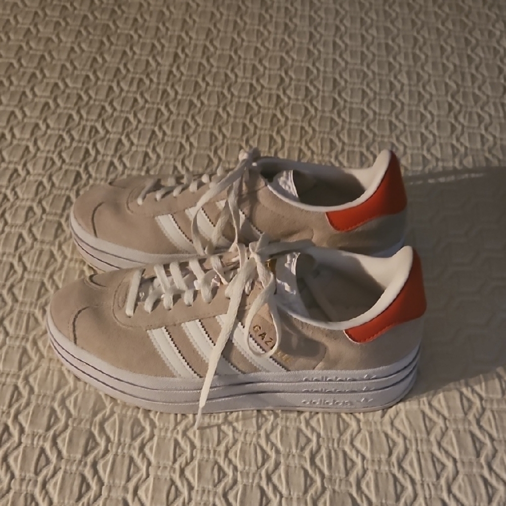 Adidas Cream and White Sneakers with Red/orange Details